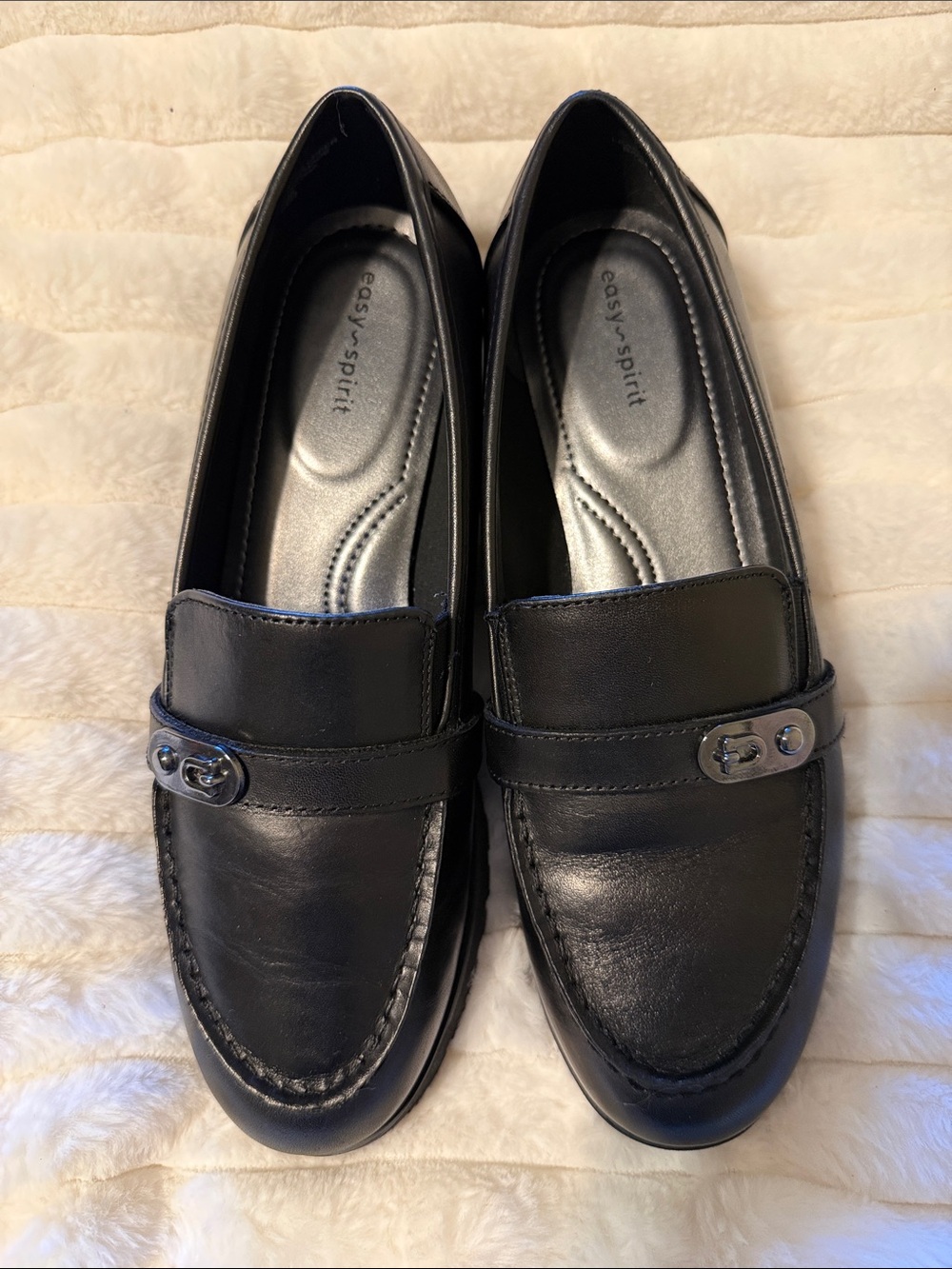 Easy Spirit Women’s Bkack Leather Slip-On Loafers Size 8M -